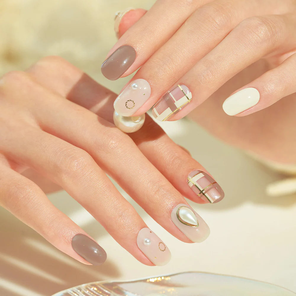 ÉDGEU16 Pearl Locket | Gel Nail Sticker