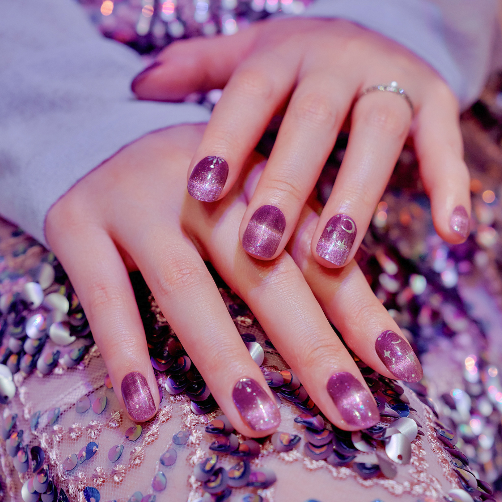
            
                Load image into Gallery viewer, ÉDGEU16 Purple Night Magnet | Gel Nail Sticker
            
        