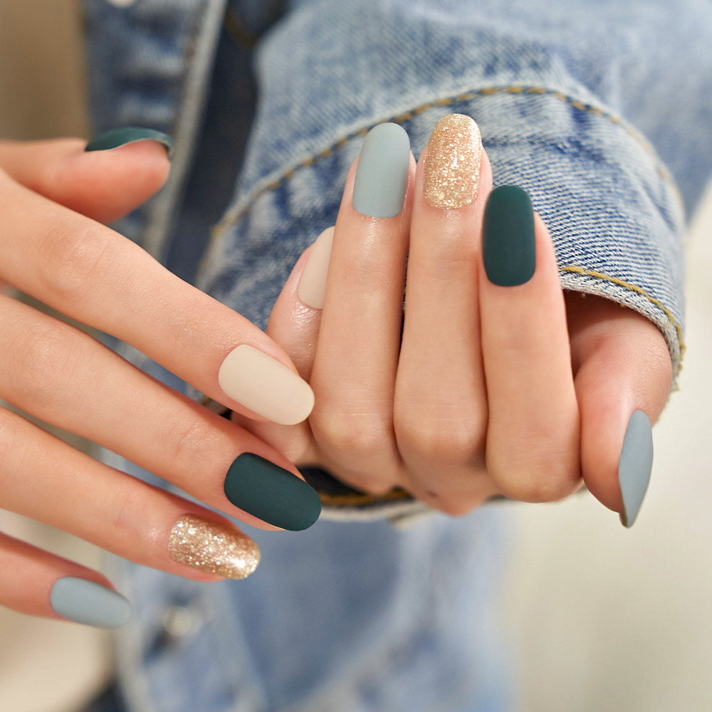 
            
                Load image into Gallery viewer, ÉDGEU16 Casual Street Look | Gel Nail Sticker
            
        